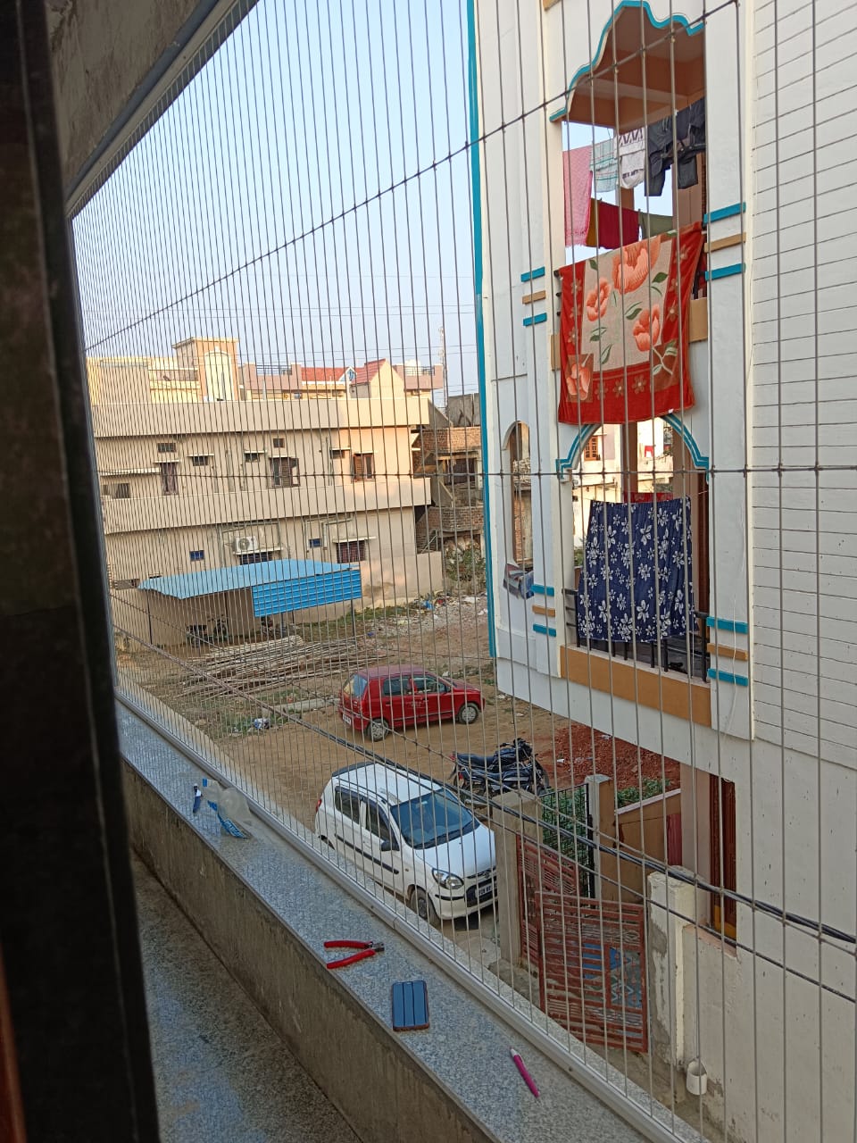Balcony safety net installation example 1